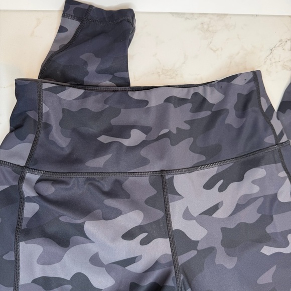 Lole Camo Leggings - Black and Gray - Picture 4 of 12